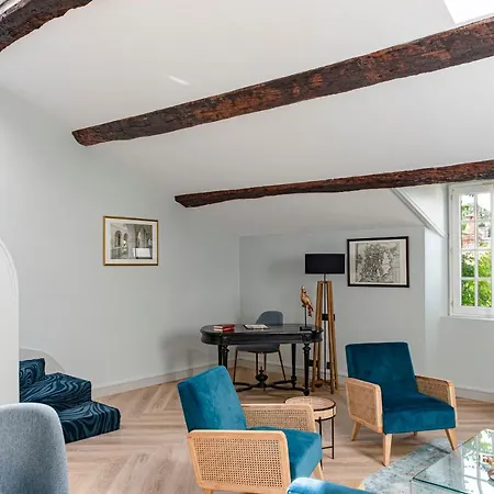 Maison Des Ambassadeurs