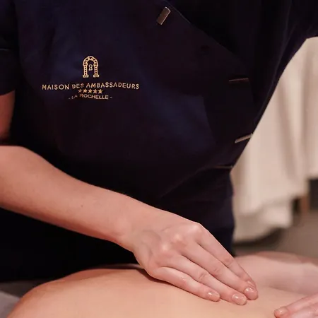 Maison Des Ambassadeurs 5*