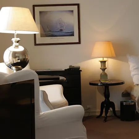 Maison Des Ambassadeurs Hotel