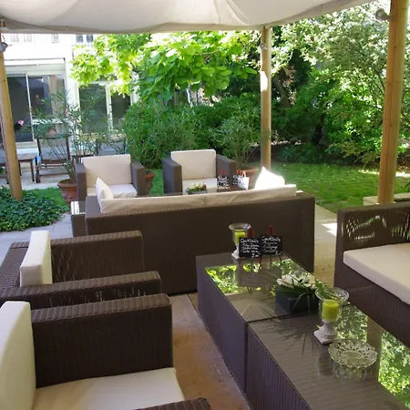 Maison Des Ambassadeurs Hotel La Rochelle (Charente-Maritime)