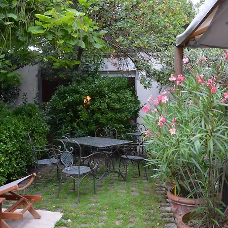 Maison Des Ambassadeurs Hotel La Rochelle (Charente-Maritime)