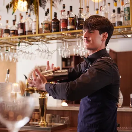 Maison Des Ambassadeurs Hotel 5*