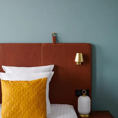 Maison Des Ambassadeurs 5*