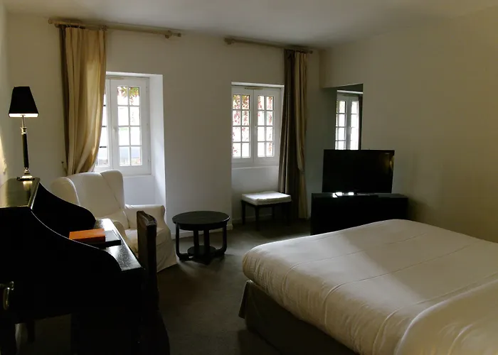 Maison Des Ambassadeurs 5* ラ・ロシェル