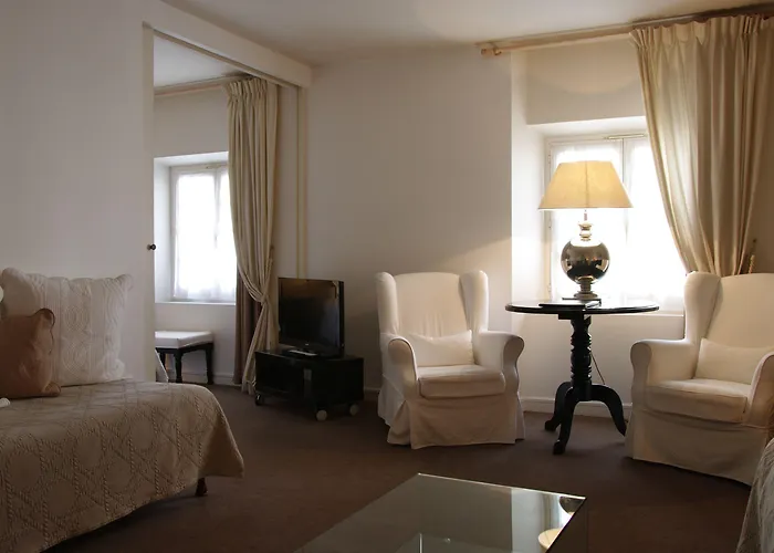 Maison Des Ambassadeurs 5*