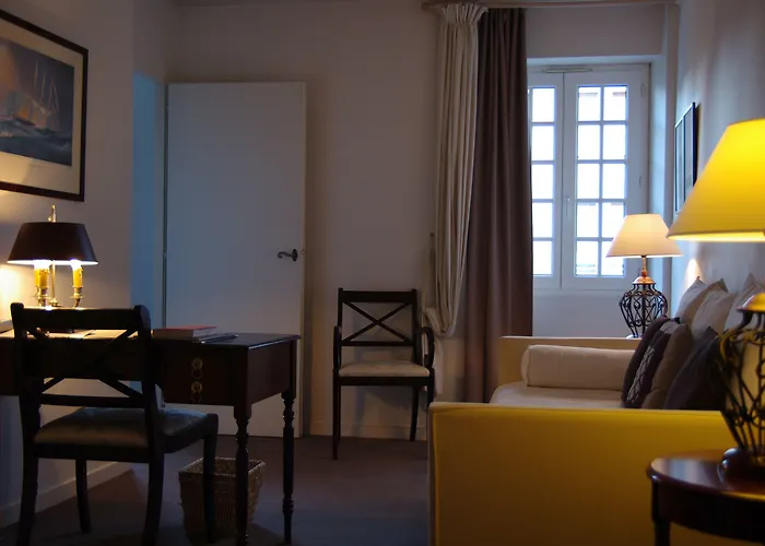 ホテル Maison Des Ambassadeurs 5*