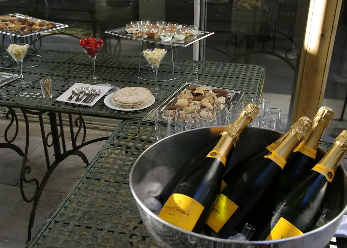 ホテル Maison Des Ambassadeurs 5*