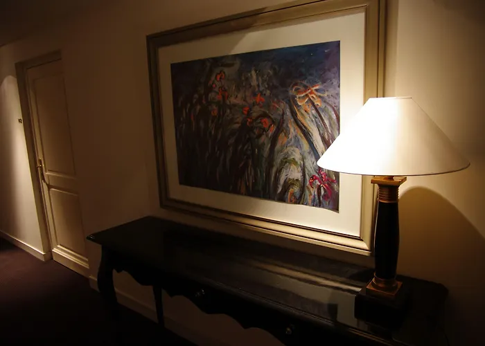 Maison Des Ambassadeurs ホテル