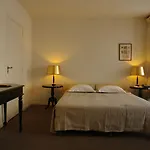 Maison Des Ambassadeurs 5*
