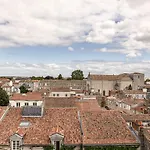 Maison Des Ambassadeurs 5*