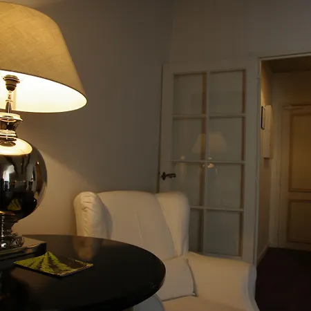 Отель Maison Des Ambassadeurs