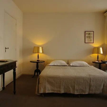 Maison Des Ambassadeurs, A Small Luxury 5*