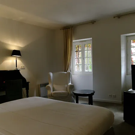 Maison Des Ambassadeurs 5* Ла-Рошель