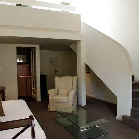Отель Maison Des Ambassadeurs