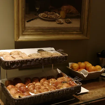 Maison Des Ambassadeurs 5*