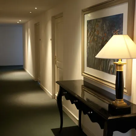 Maison Des Ambassadeurs Ла-Рошель