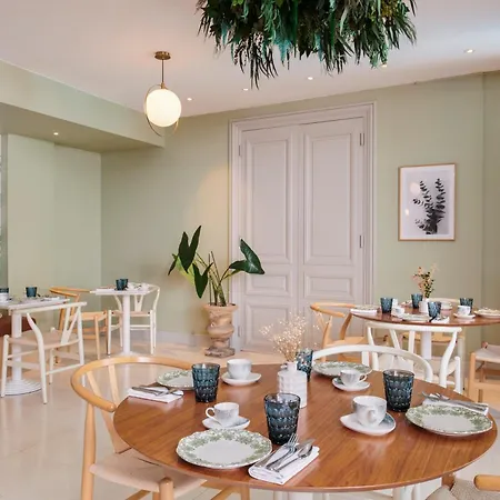 Maison Des Ambassadeurs 5* Ла-Рошель