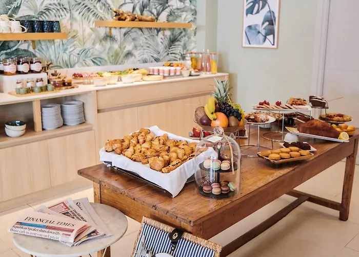 Hotel Maison Des Ambassadeurs La Rochelle (Charente-Maritime)