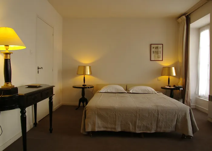 Maison Des Ambassadeurs 5*