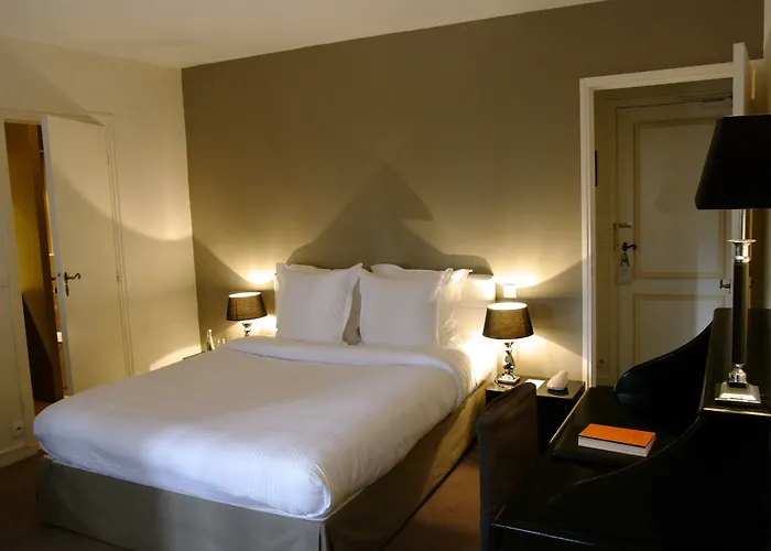 Maison Des Ambassadeurs 5*