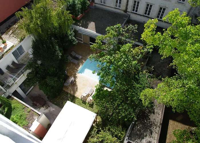 Hotel Maison Des Ambassadeurs 5*