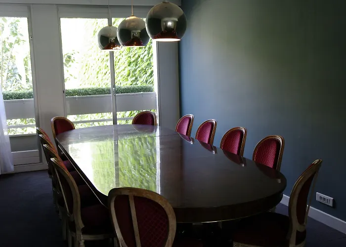 Maison Des Ambassadeurs Hotel 5*