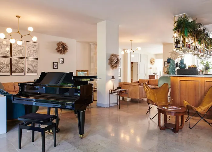 Maison Des Ambassadeurs 5*