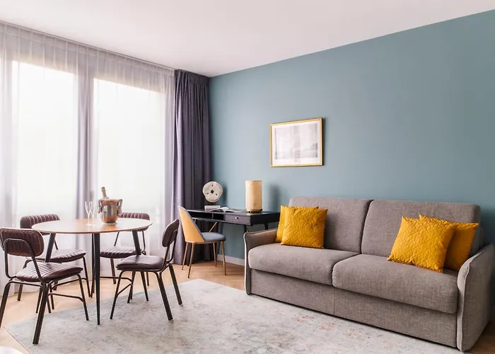 Maison Des Ambassadeurs Hotel